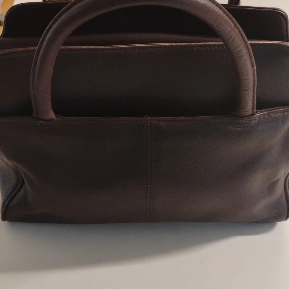 Aigner Vintage Purse - Picture 3 of 6